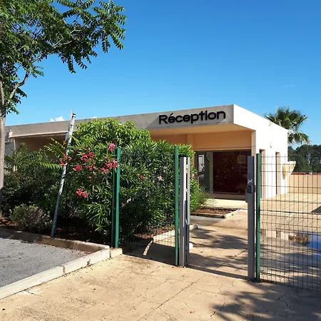 Les Parasols D'argens