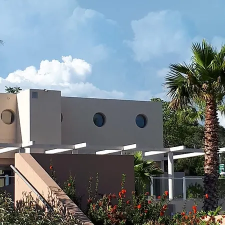 Les Parasols D'argens * Roquebrune-sur Argens