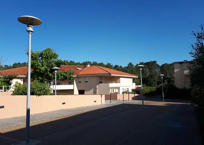 Les Parasols D'argens 로크부른수르알젠스
